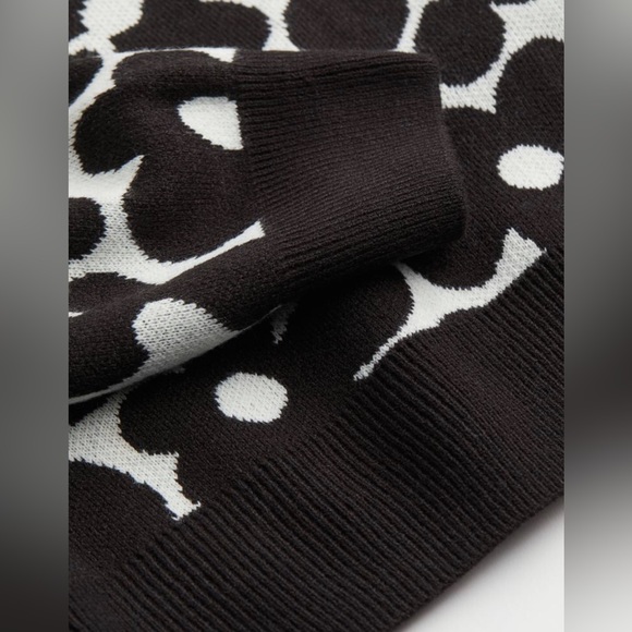 Prwnd H&M divided flowers black and white sweater. Size XS. Good conditioning - Picture 6 of 13